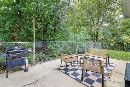 342 Seminole Lane, Carol Stream, IL 60188