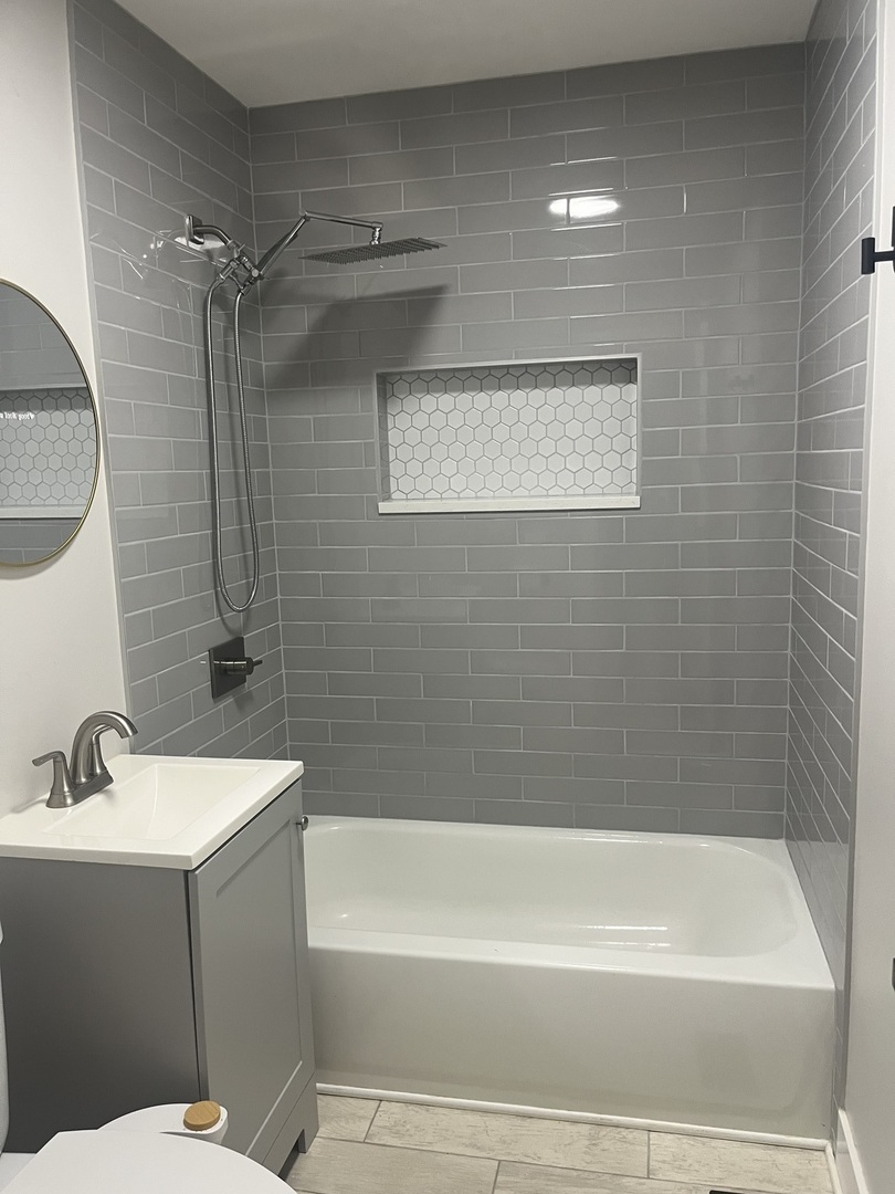 342 Seminole Lane, Carol Stream, IL 60188