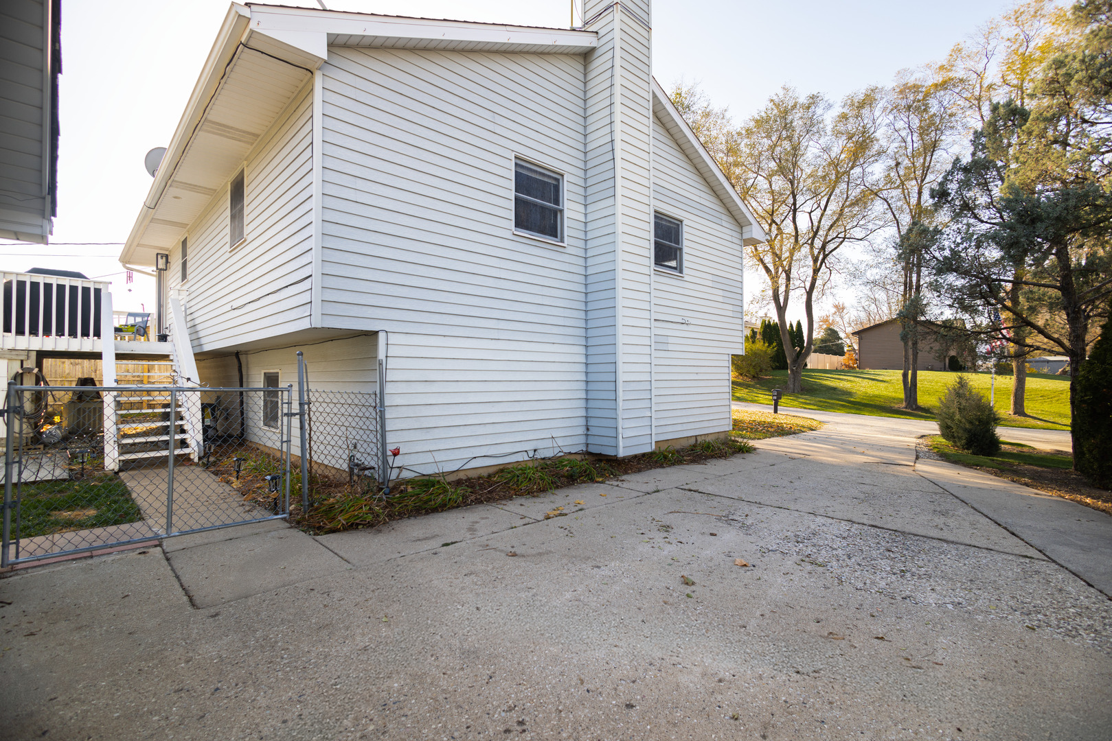 35211 N Randhill Drive, Ingleside, IL 60041