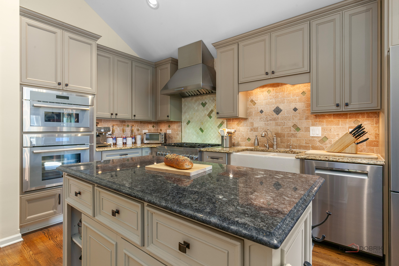 1316 Christine Court, Vernon Hills, IL 60061