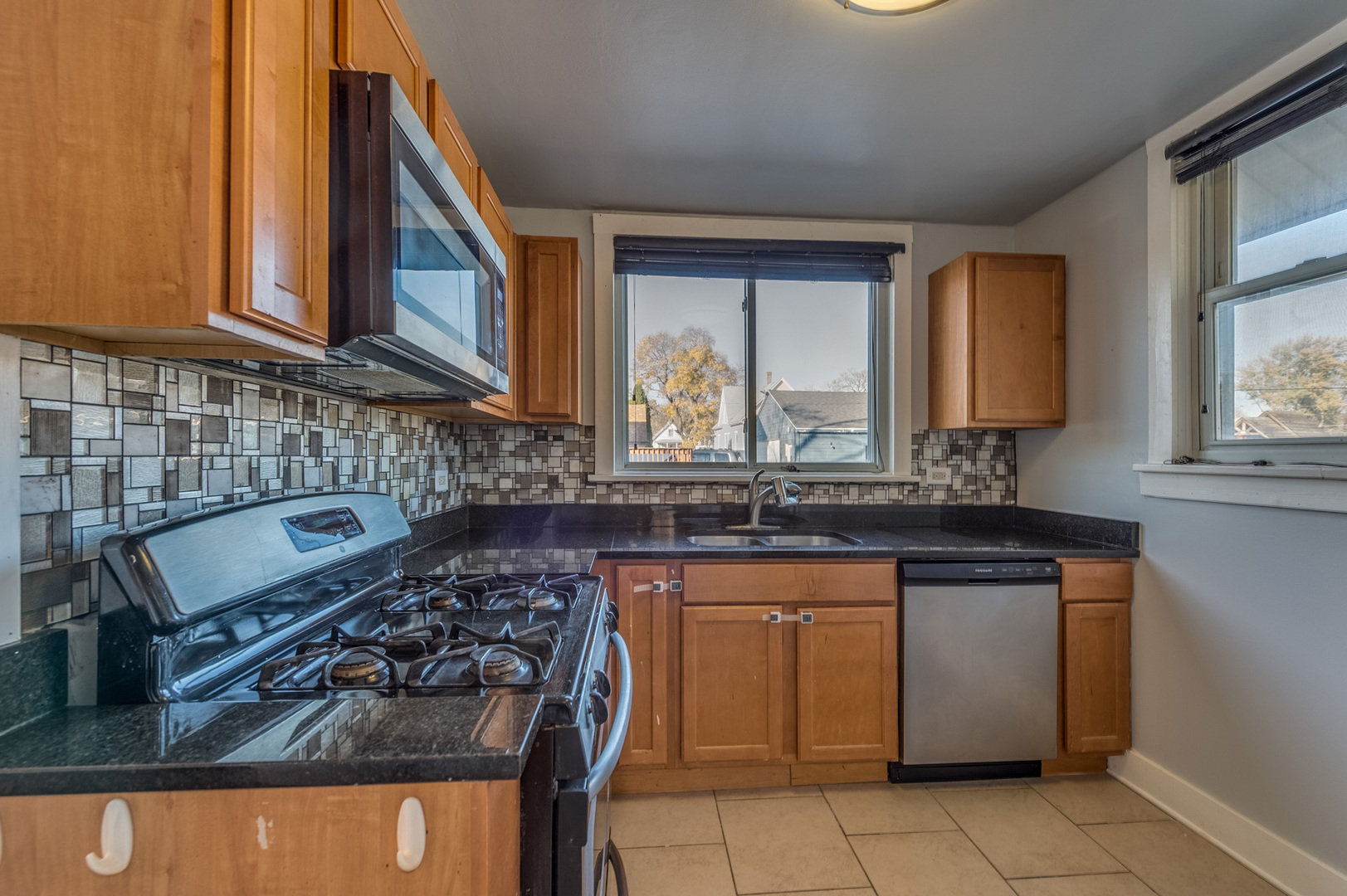 826 Kate Street, Elgin, IL 60123