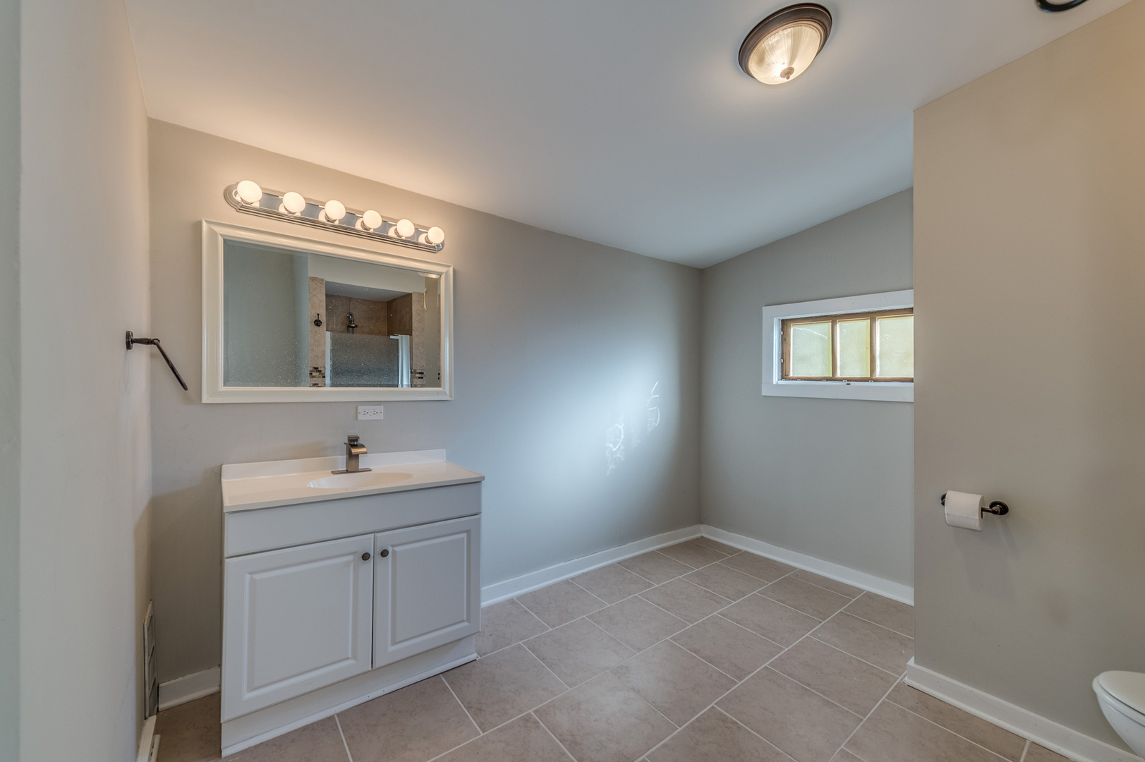 826 Kate Street, Elgin, IL 60123