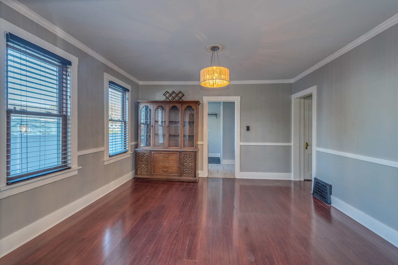 826 Kate Street, Elgin, IL 60123