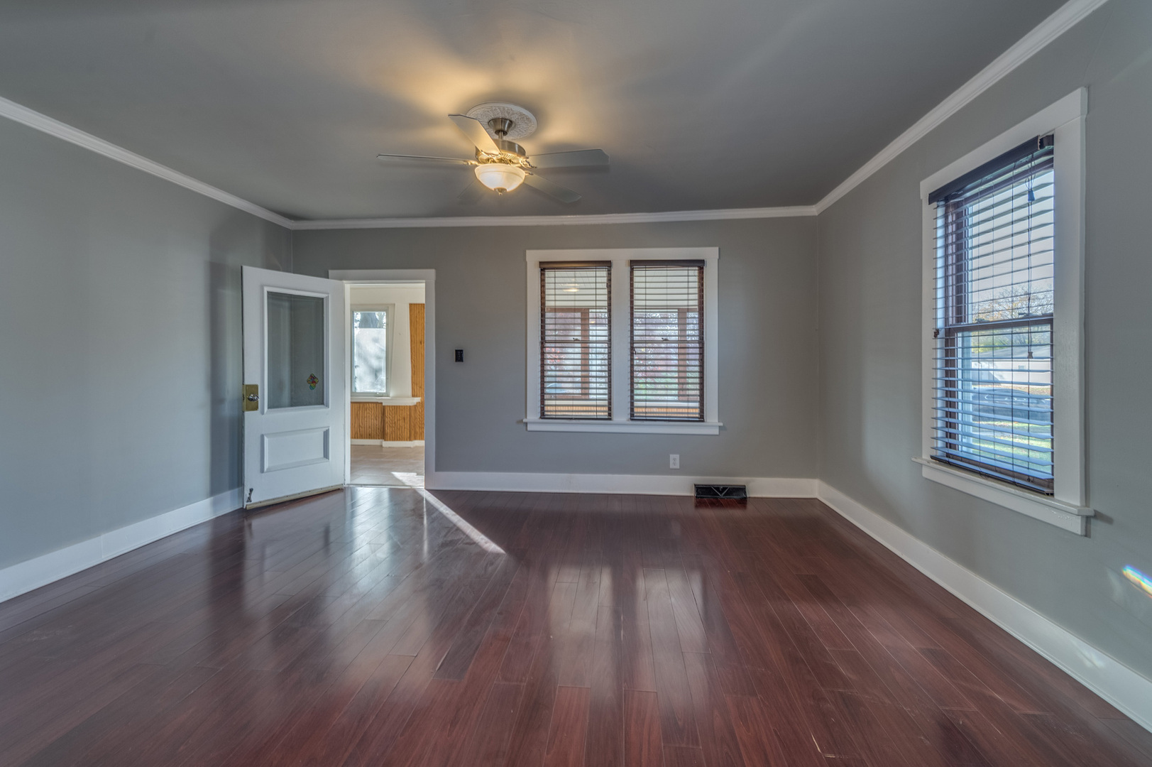 826 Kate Street, Elgin, IL 60123