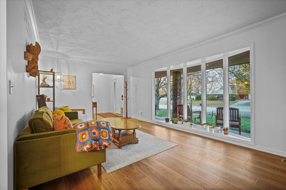 2603 Wellington Way, Bloomington, IL 61704