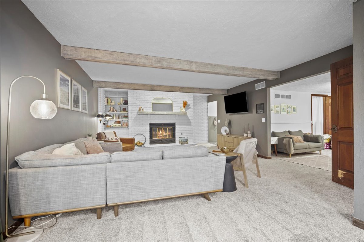 2603 Wellington Way, Bloomington, IL 61704