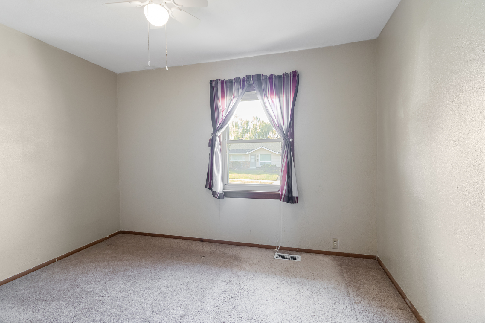 467 Arnold Avenue, Romeoville, IL 60441