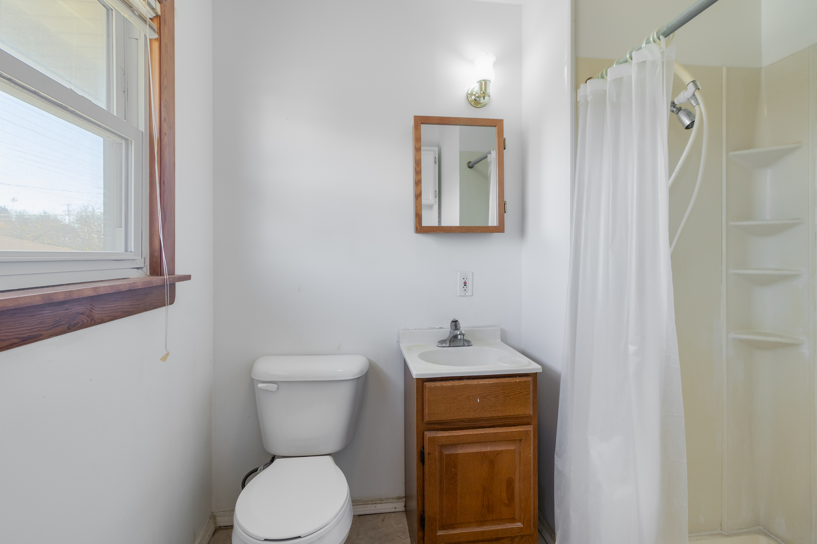 467 Arnold Avenue, Romeoville, IL 60441