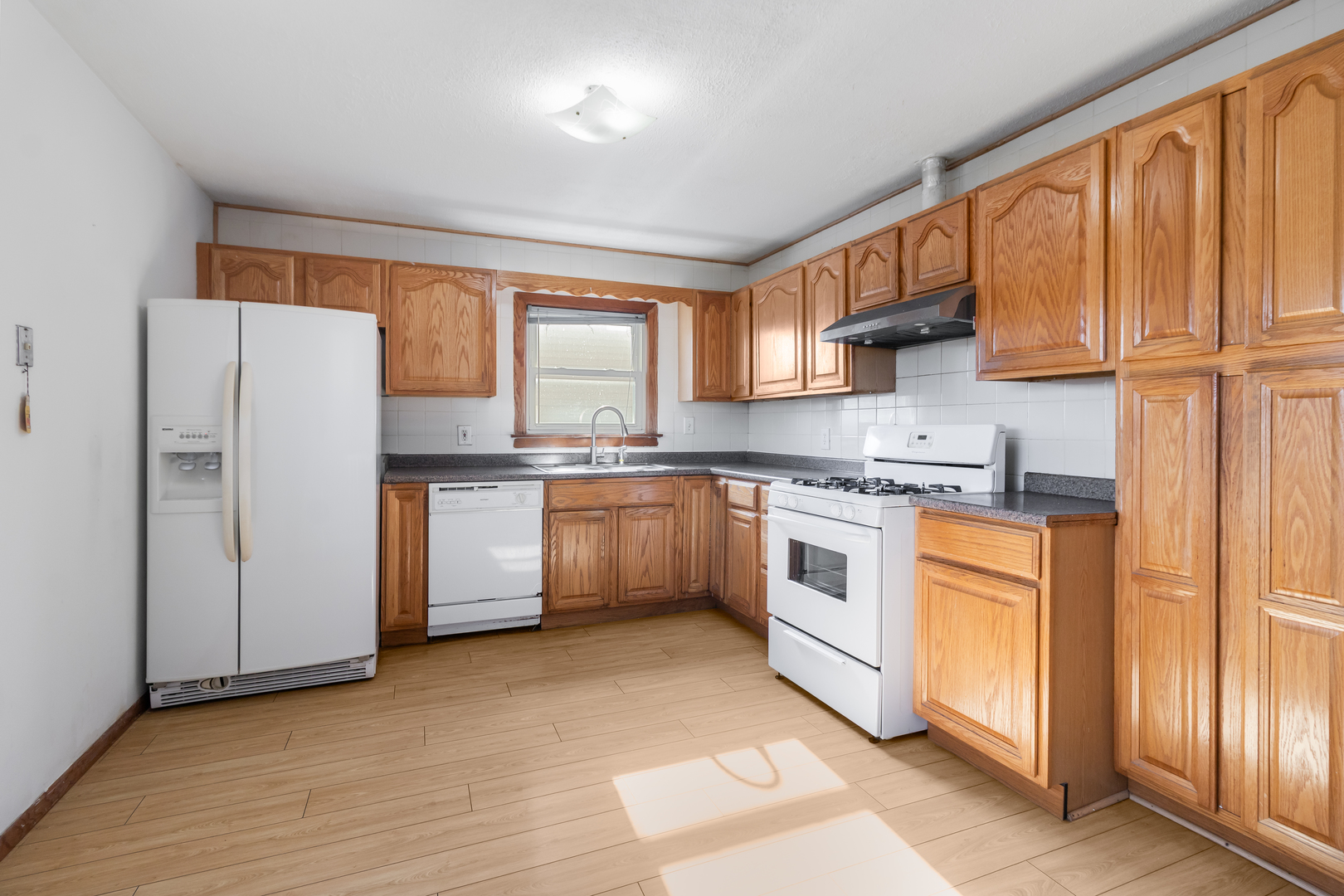 467 Arnold Avenue, Romeoville, IL 60441