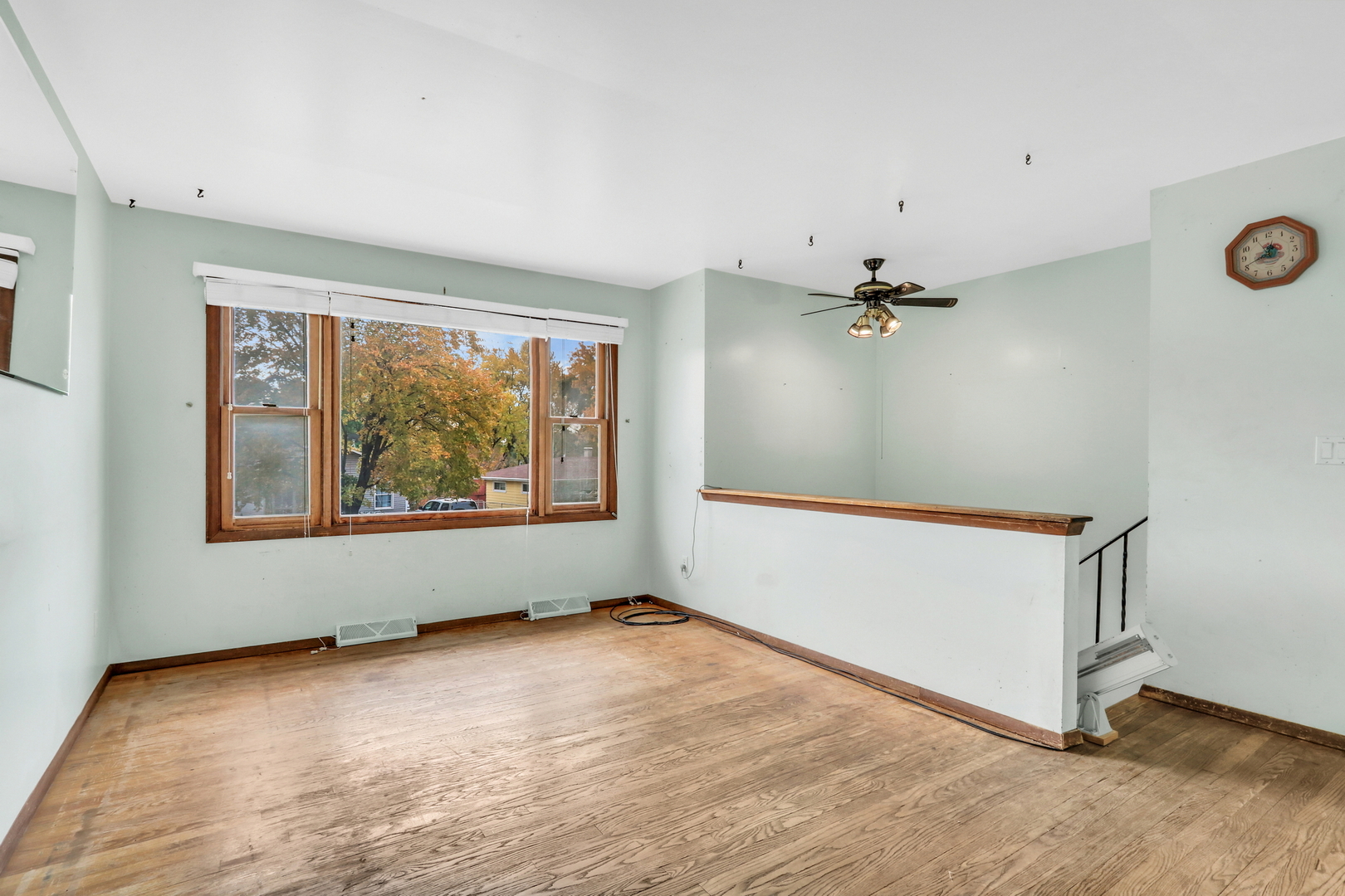 918 Ronald Terrace, Round Lake Beach, IL 60073