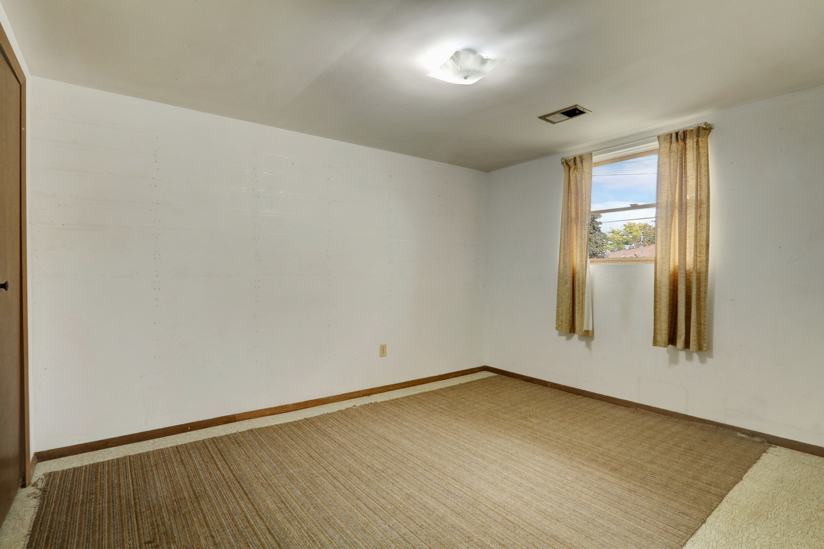 918 Ronald Terrace, Round Lake Beach, IL 60073