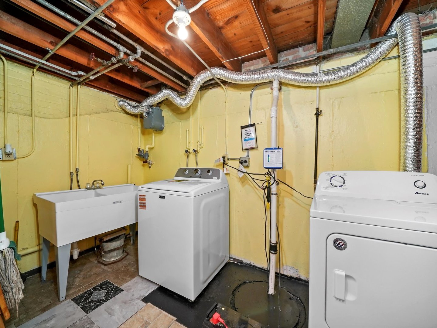 2136 Bristol Avenue, Westchester, IL 60154