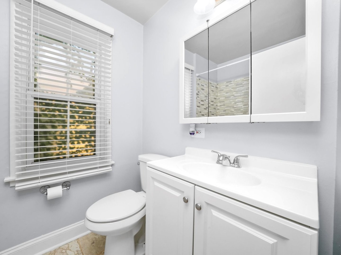 2136 Bristol Avenue, Westchester, IL 60154