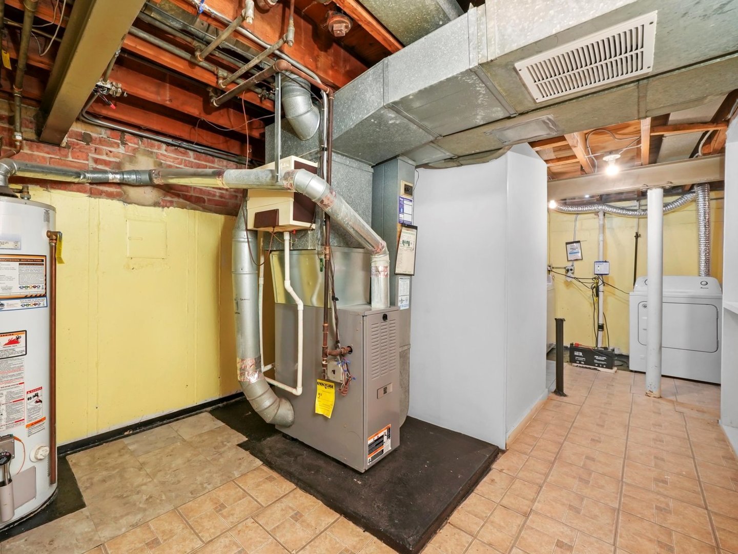 2136 Bristol Avenue, Westchester, IL 60154