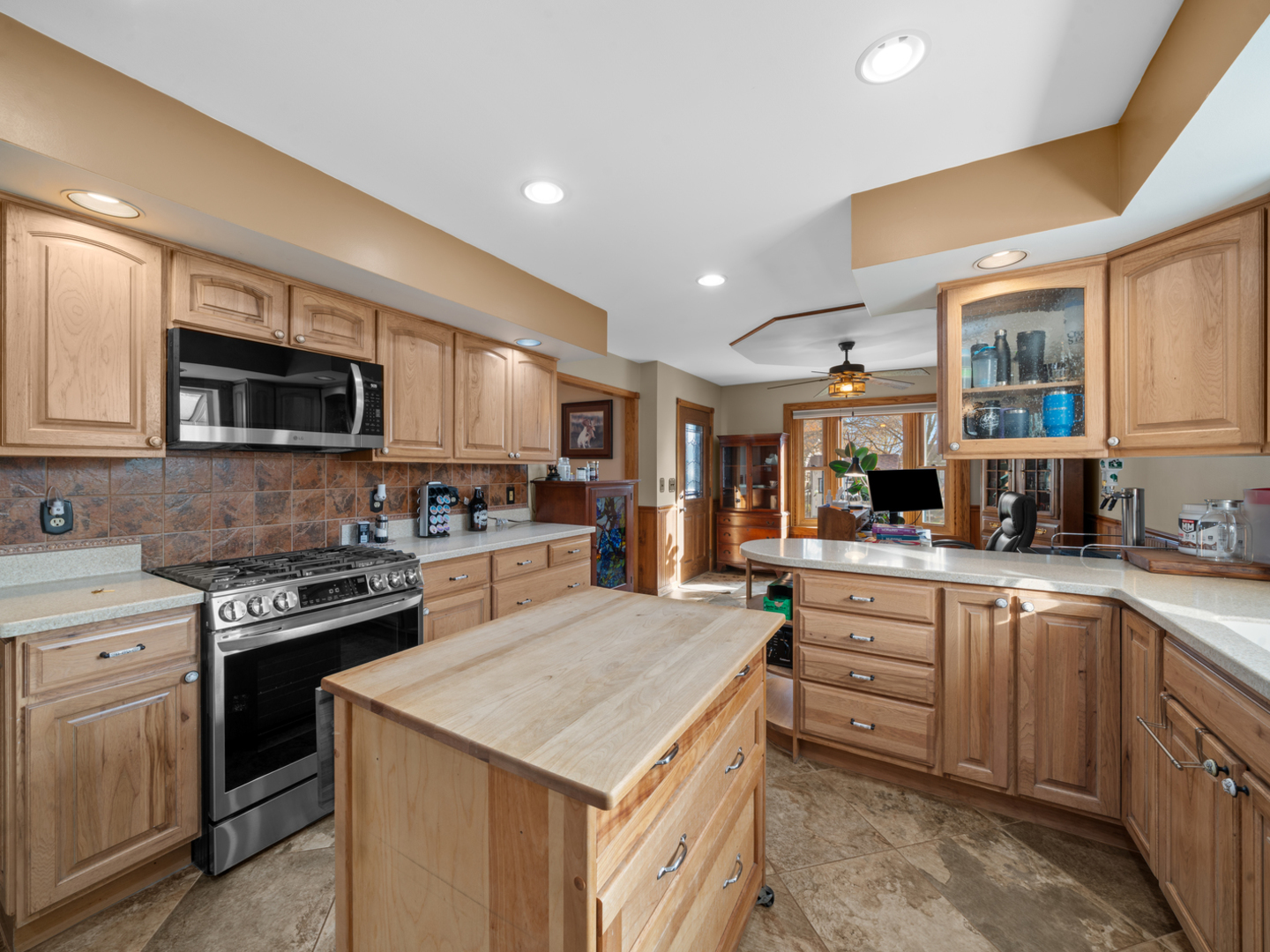 304 Sanders Court, Yorkville, IL 60560