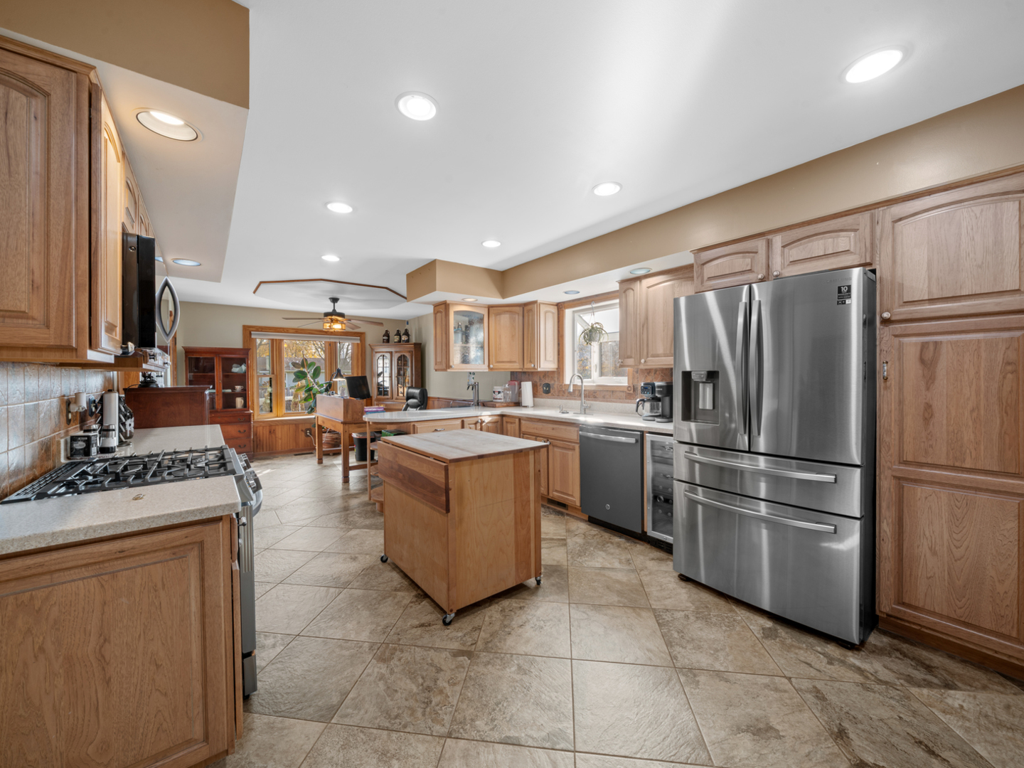 304 Sanders Court, Yorkville, IL 60560