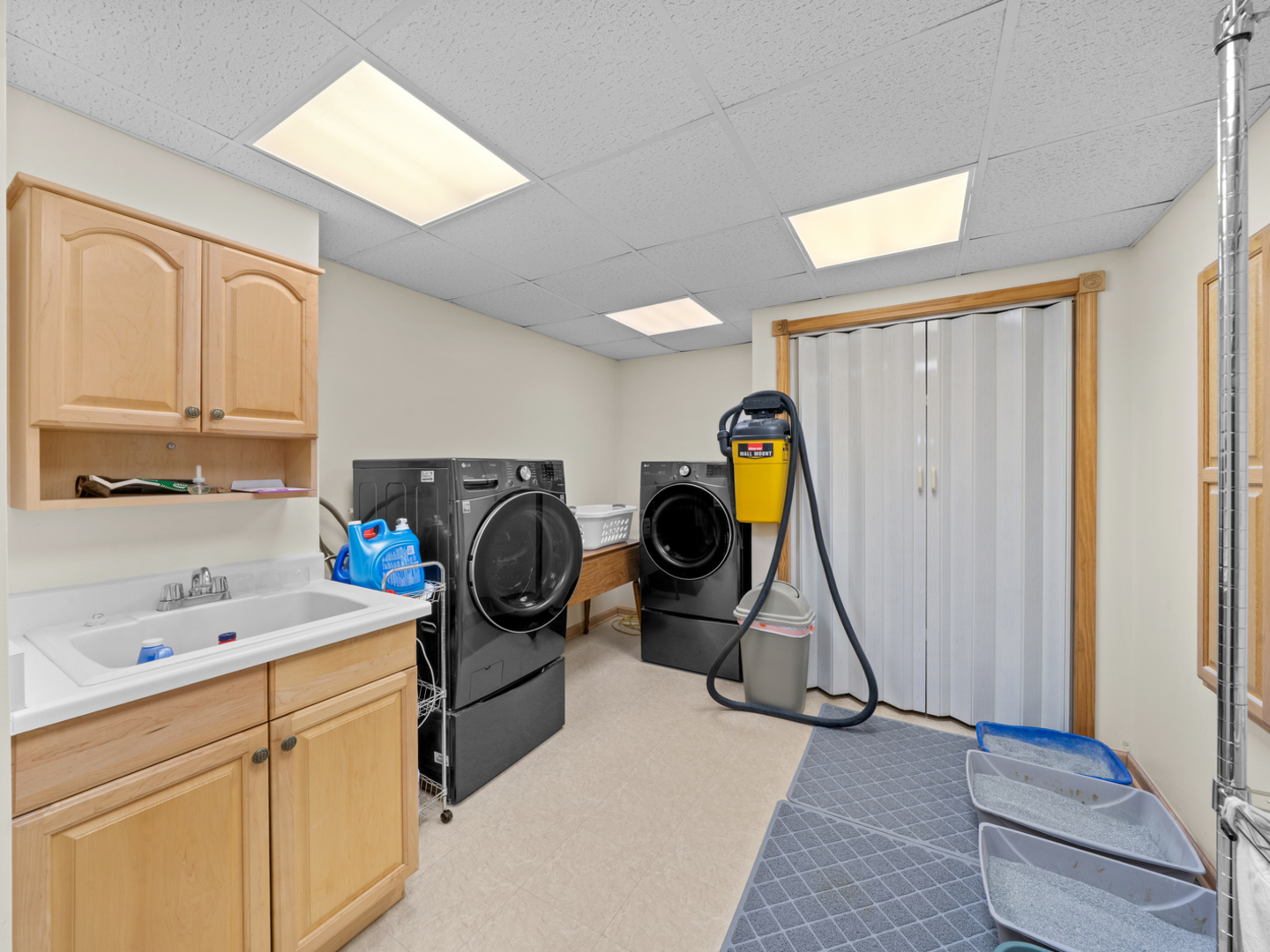 304 Sanders Court, Yorkville, IL 60560