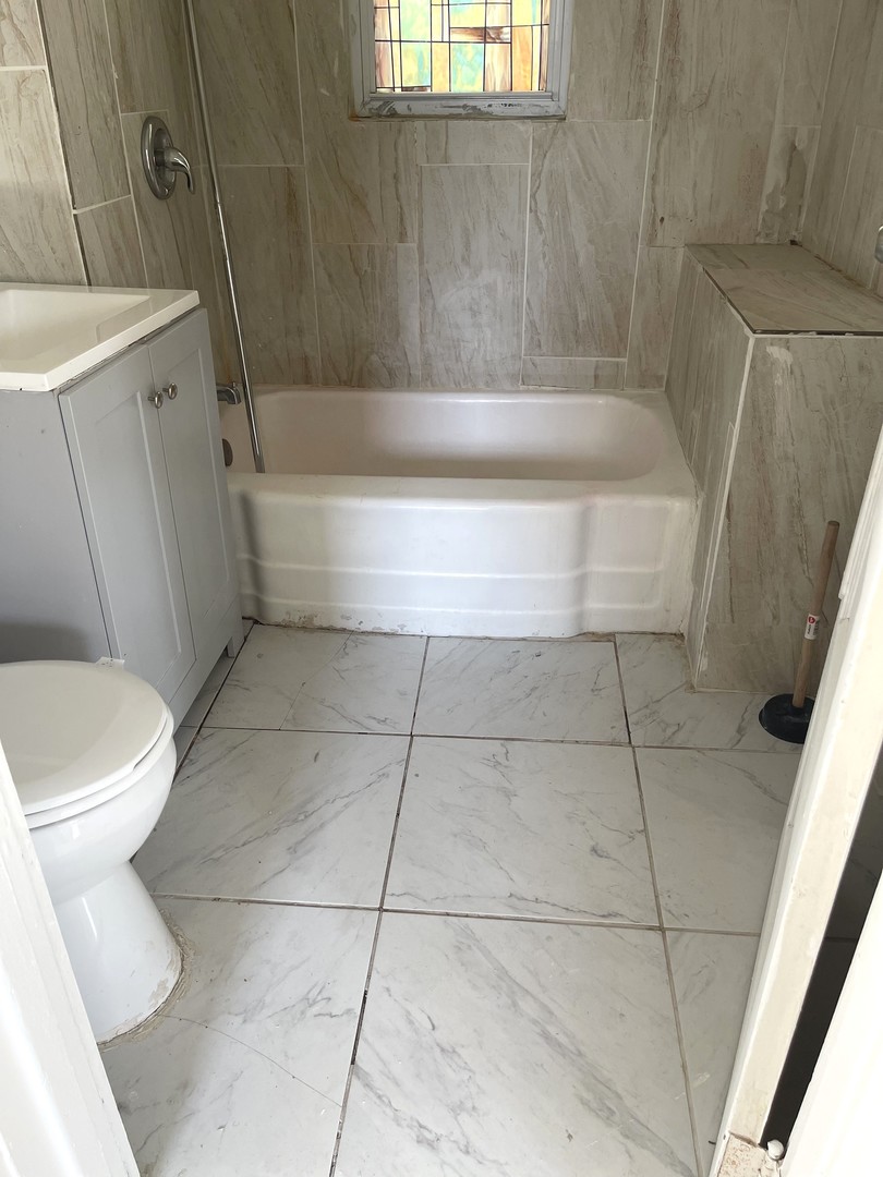 10730 S Lafayette Avenue, Chicago, IL 60628