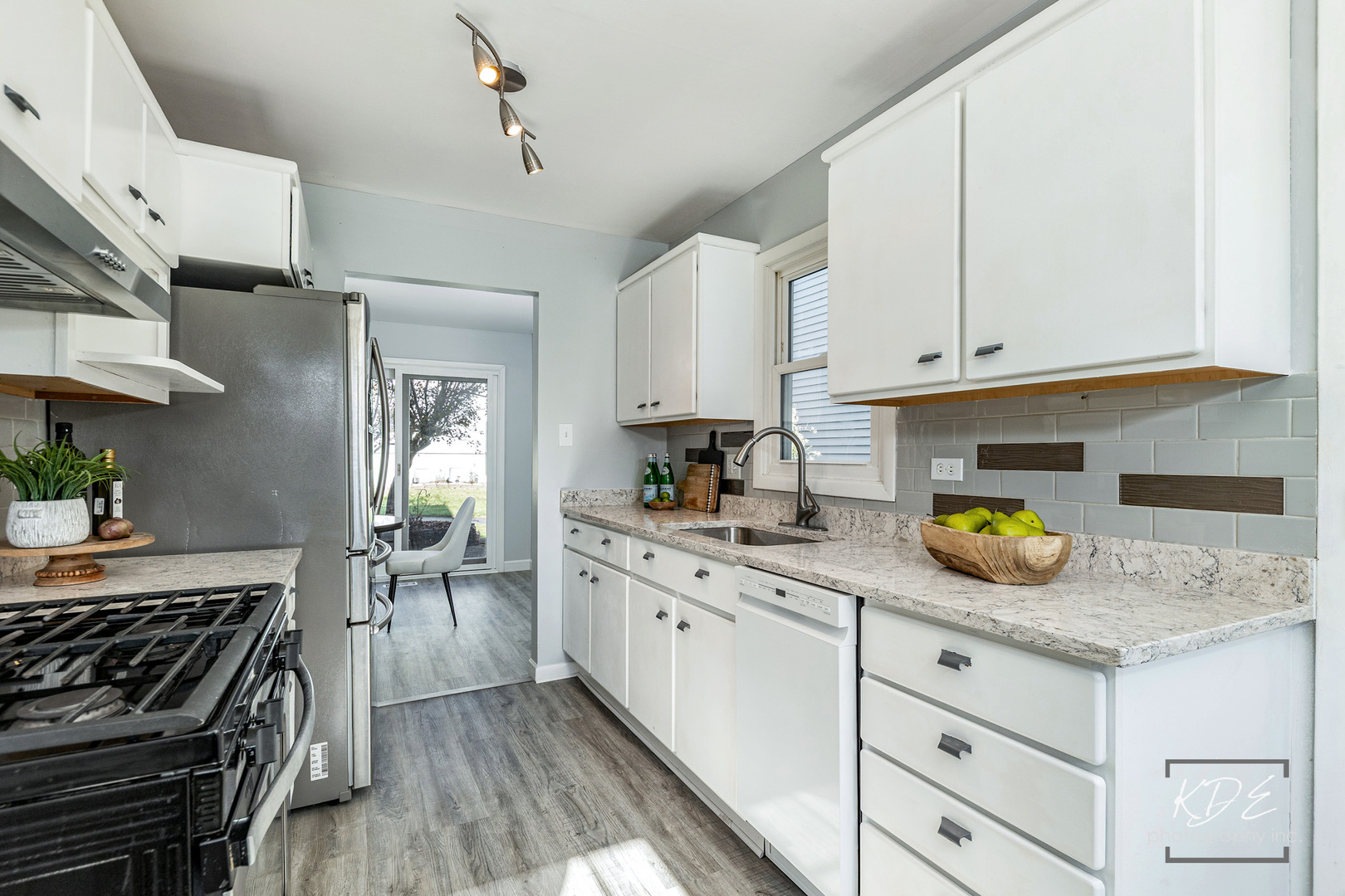 1748 Prentiss Drive, Downers Grove, IL 60516