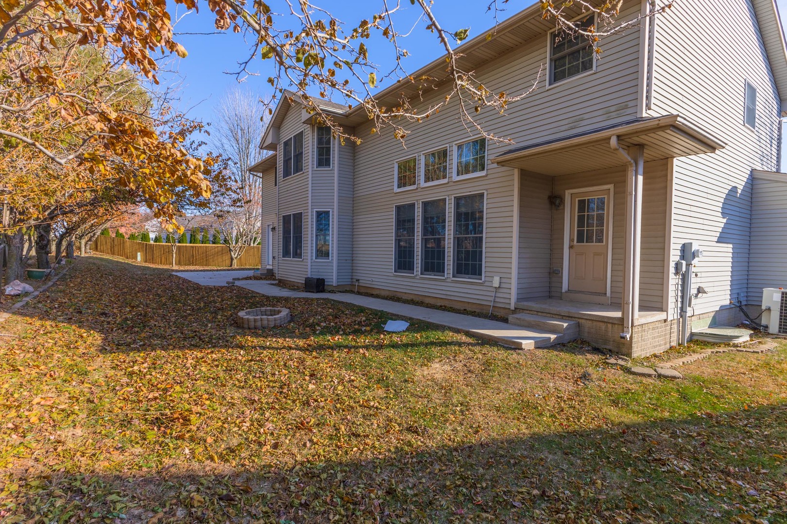 26 Brunton Court, Bloomington, IL 61704