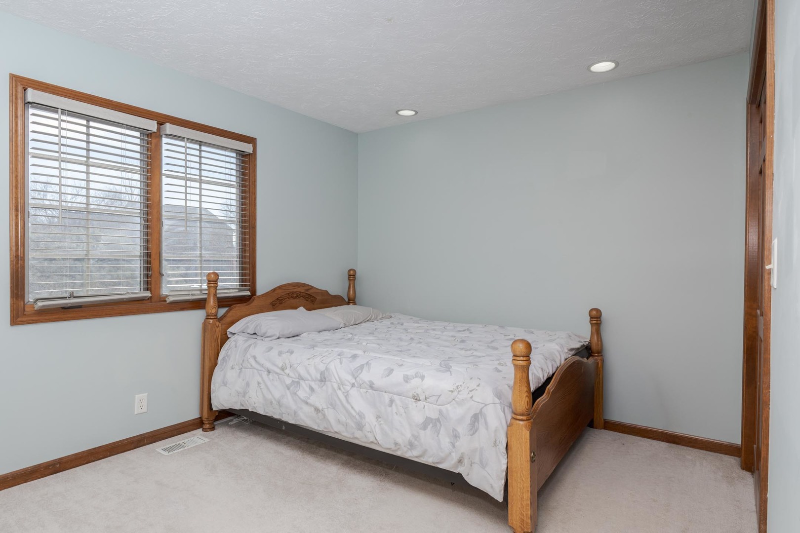 26 Brunton Court, Bloomington, IL 61704