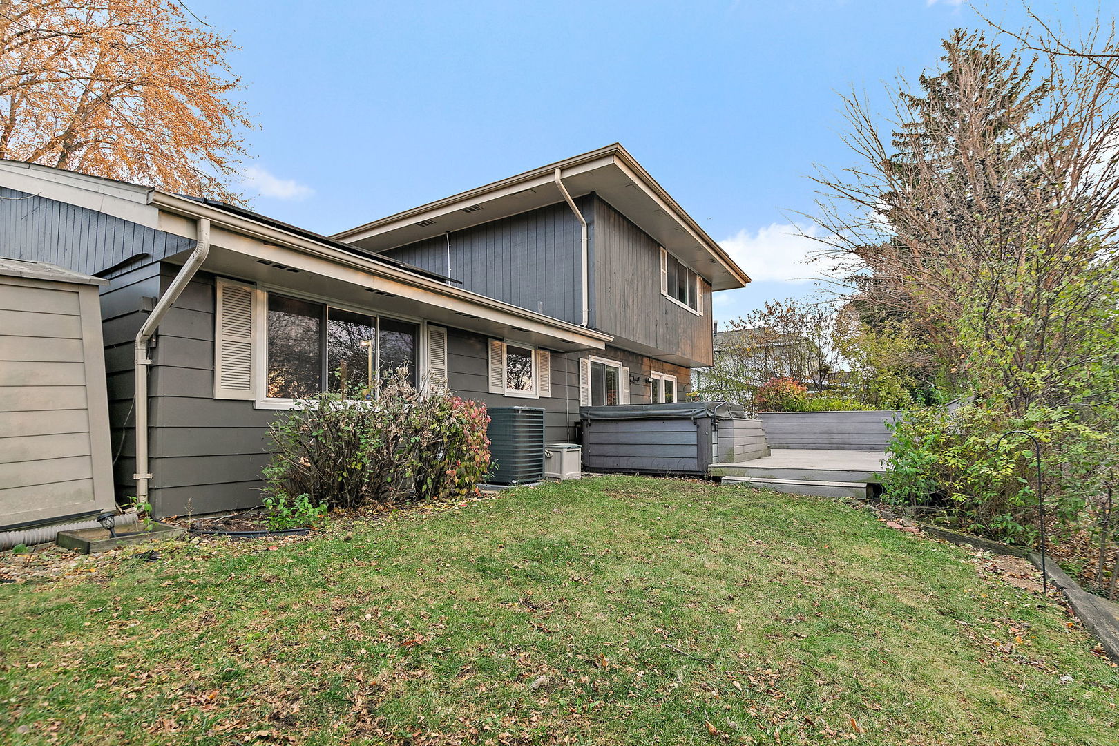 1126 tiverton Court, Schaumburg, IL 60193