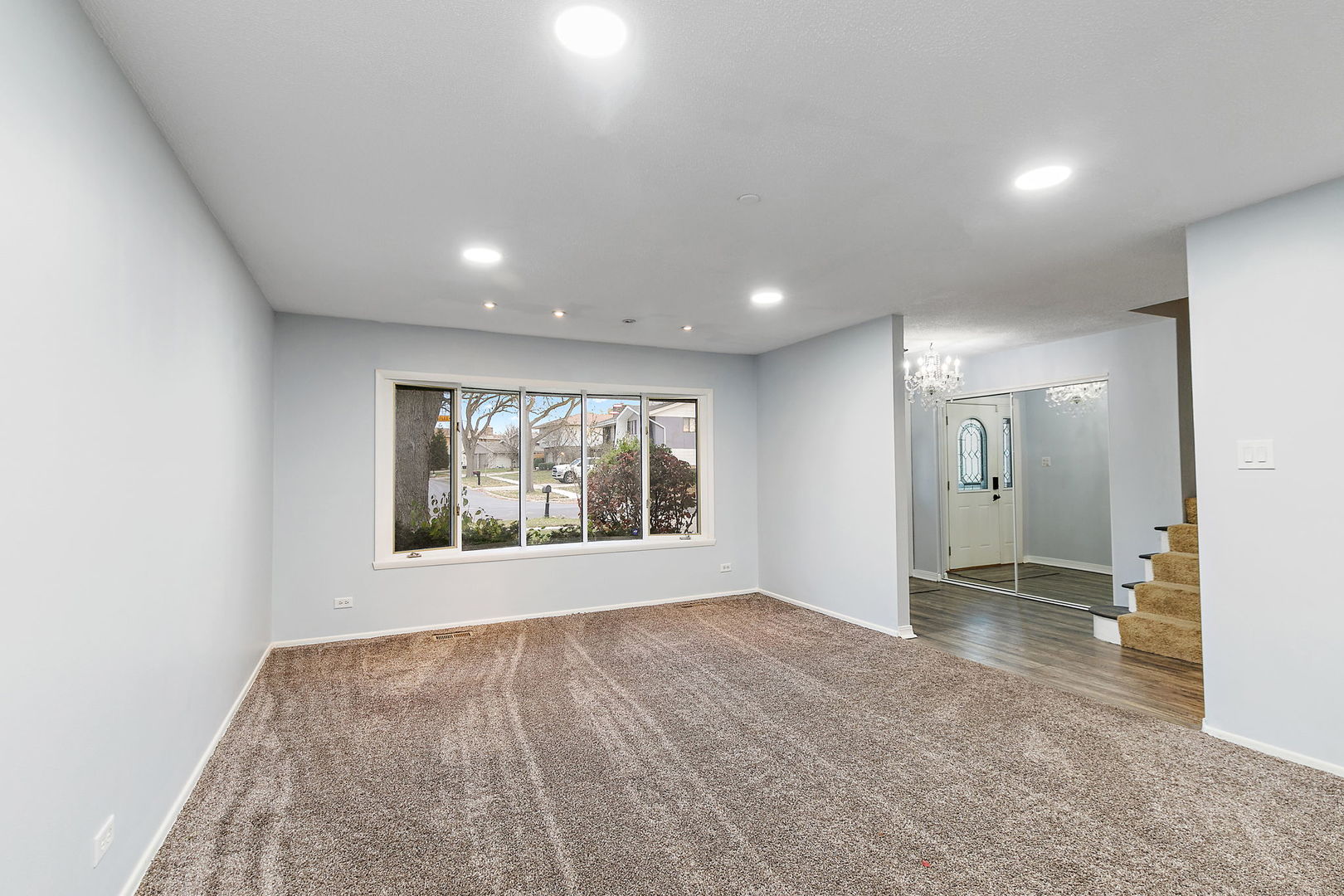 1126 tiverton Court, Schaumburg, IL 60193