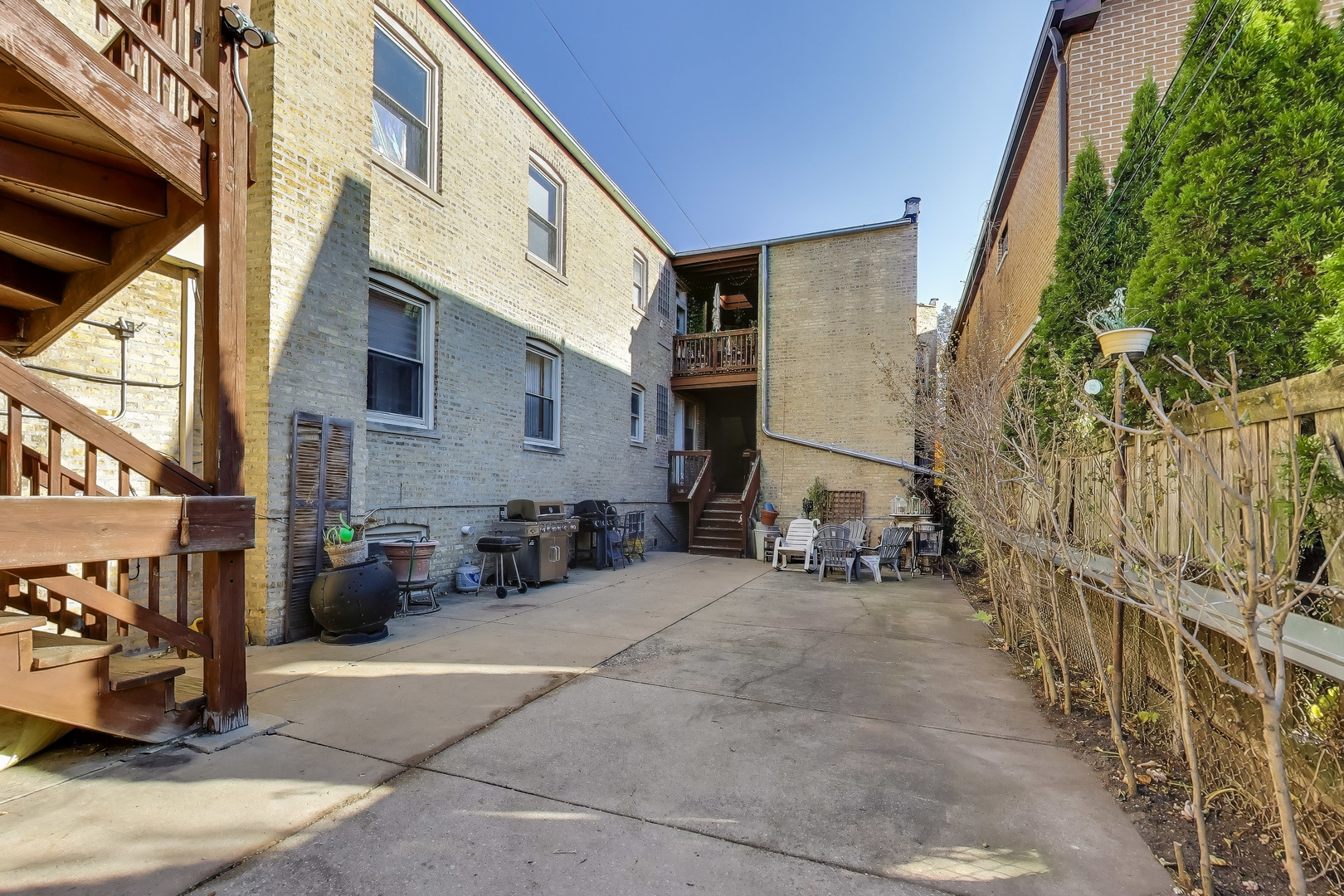 4411 W Wilson Avenue #1, Chicago, IL 60630