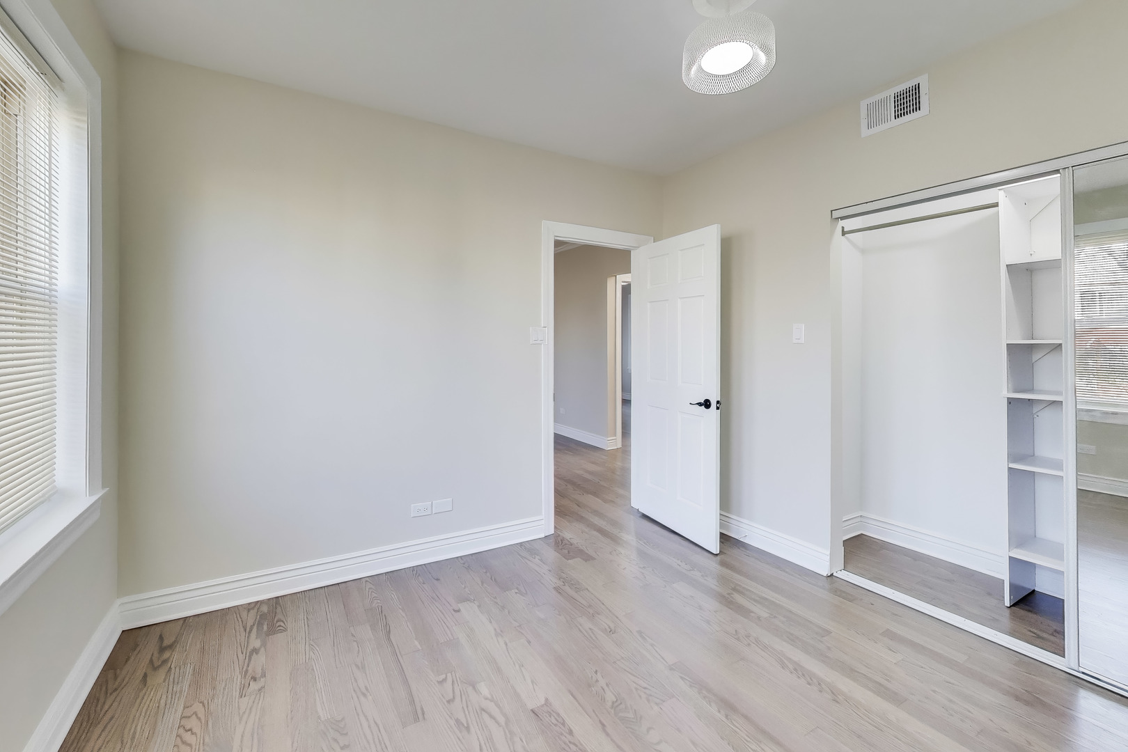 4411 W Wilson Avenue #1, Chicago, IL 60630