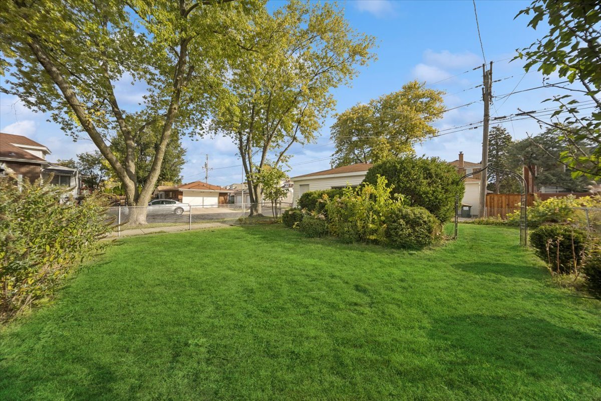 3047 N 79th Avenue, Elmwood Park, IL 60707