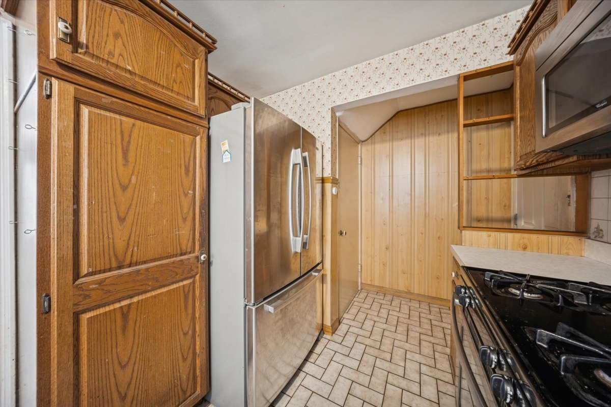 3047 N 79th Avenue, Elmwood Park, IL 60707