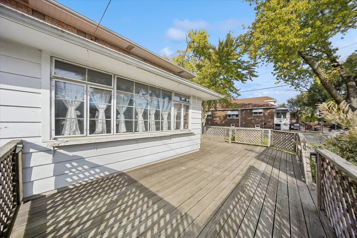 3047 N 79th Avenue, Elmwood Park, IL 60707