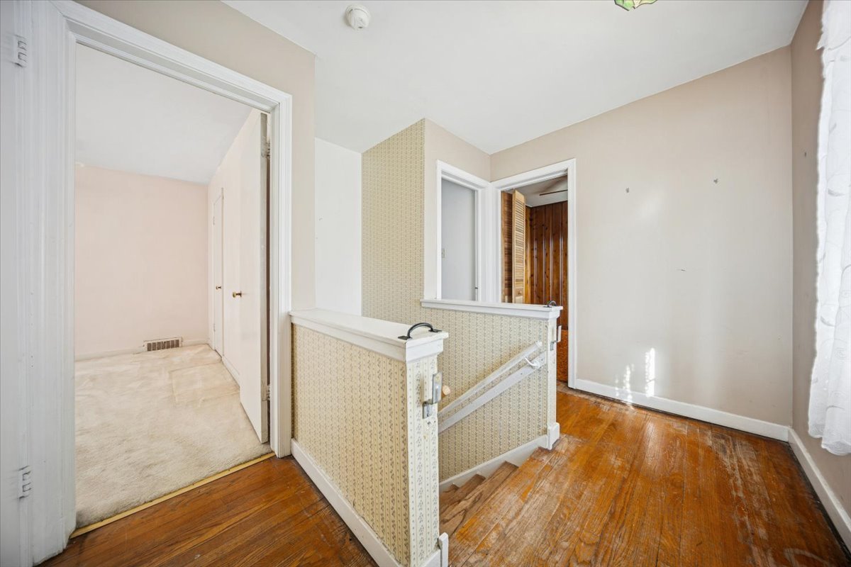 3047 N 79th Avenue, Elmwood Park, IL 60707