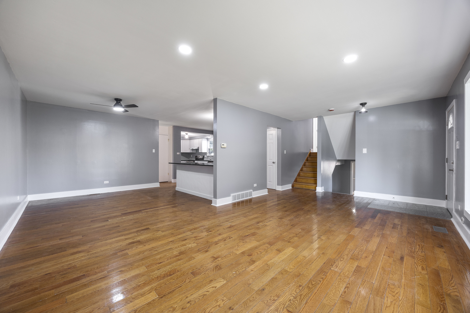 2N238 Highland Avenue, Glen Ellyn, IL 60137