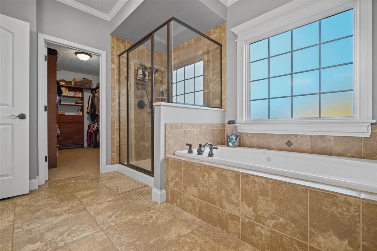 3308 Carrington Lane, Bloomington, IL 61705