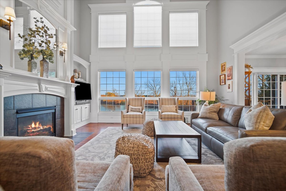 3308 Carrington Lane, Bloomington, IL 61705