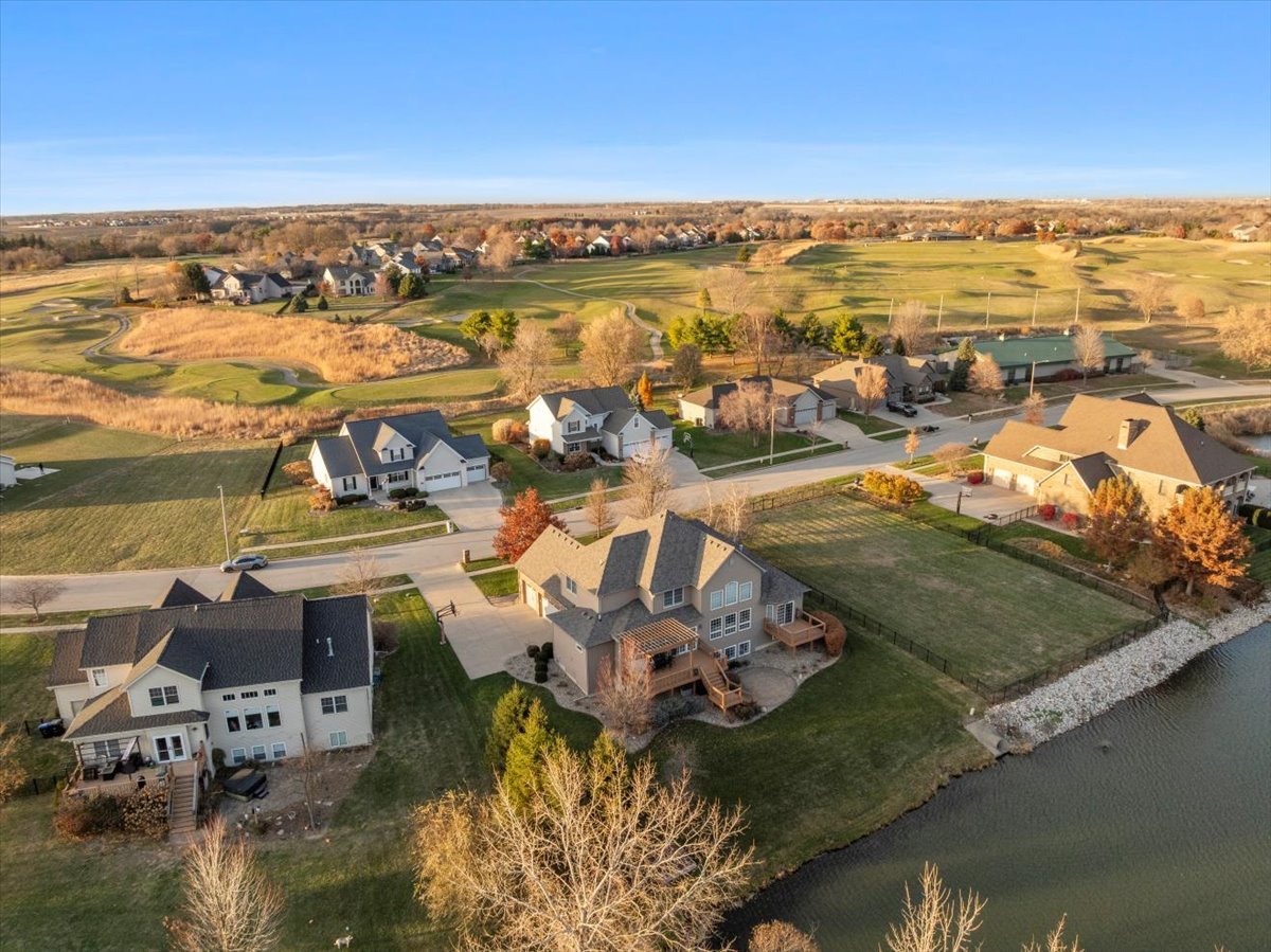 3308 Carrington Lane, Bloomington, IL 61705