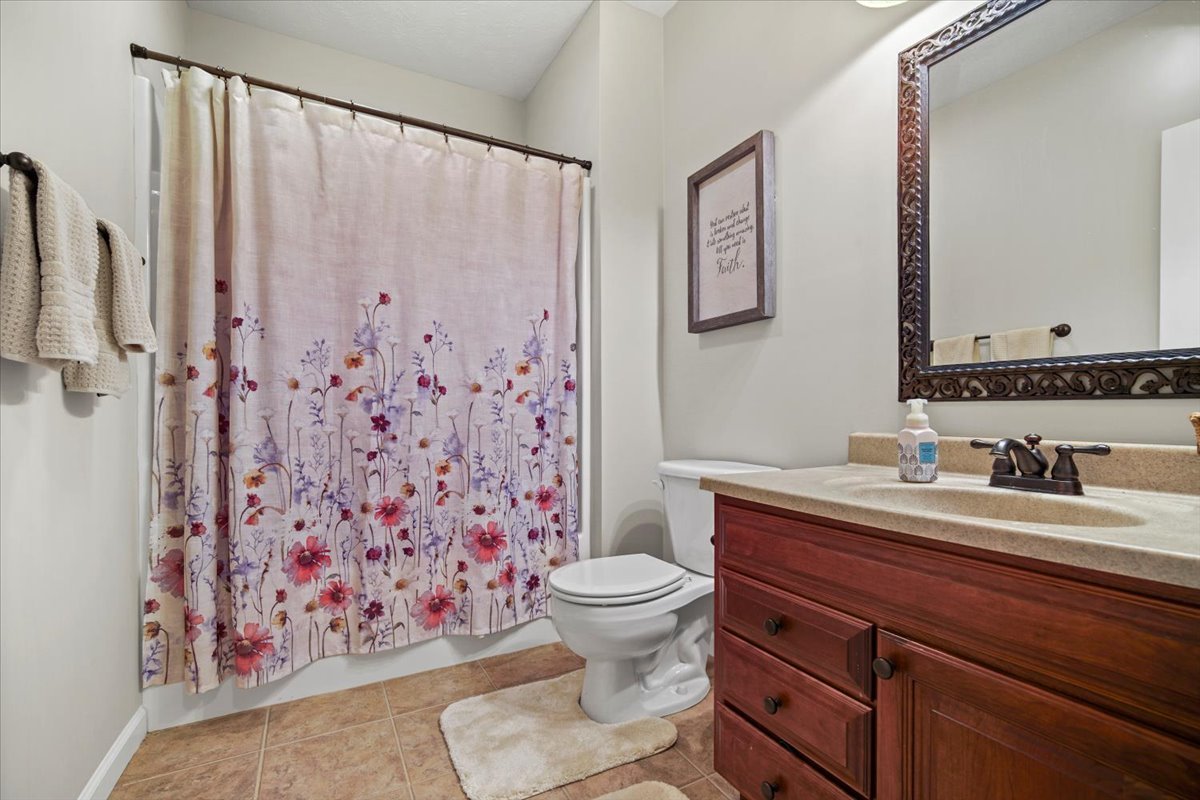 3308 Carrington Lane, Bloomington, IL 61705