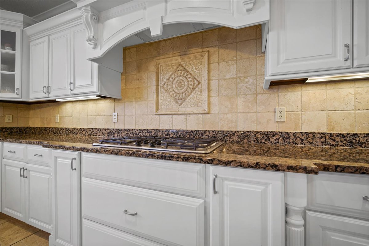 3308 Carrington Lane, Bloomington, IL 61705