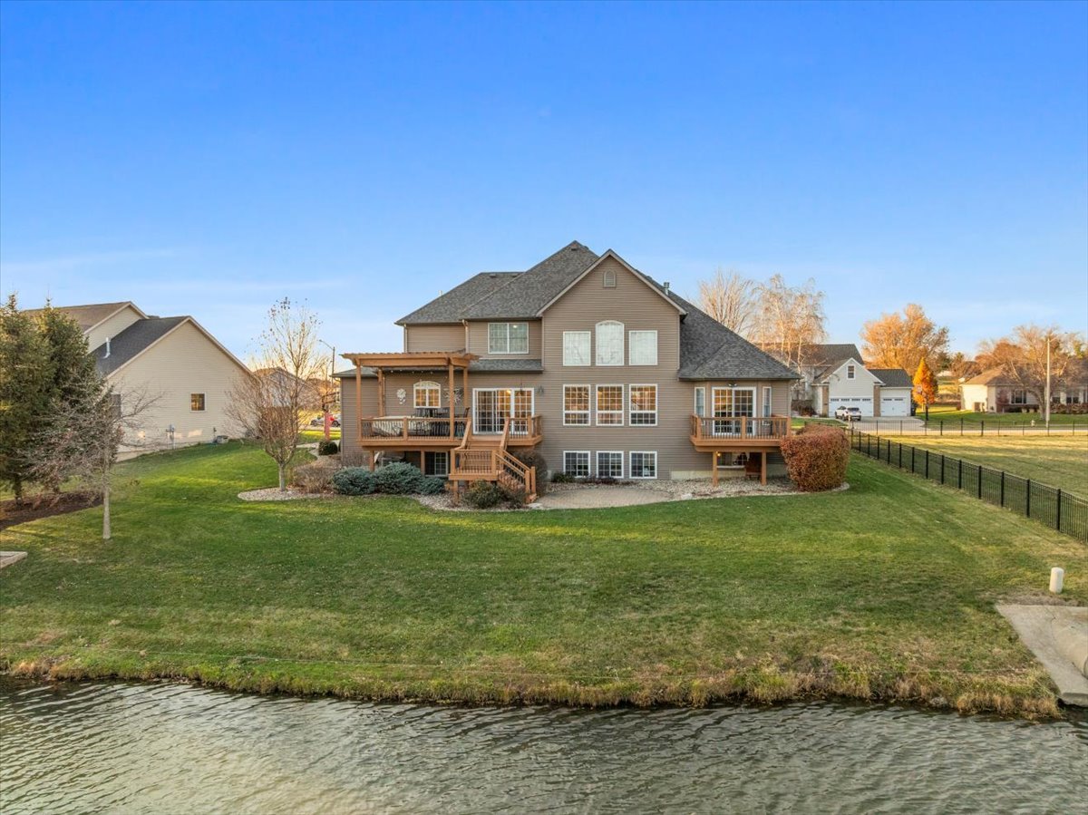 3308 Carrington Lane, Bloomington, IL 61705