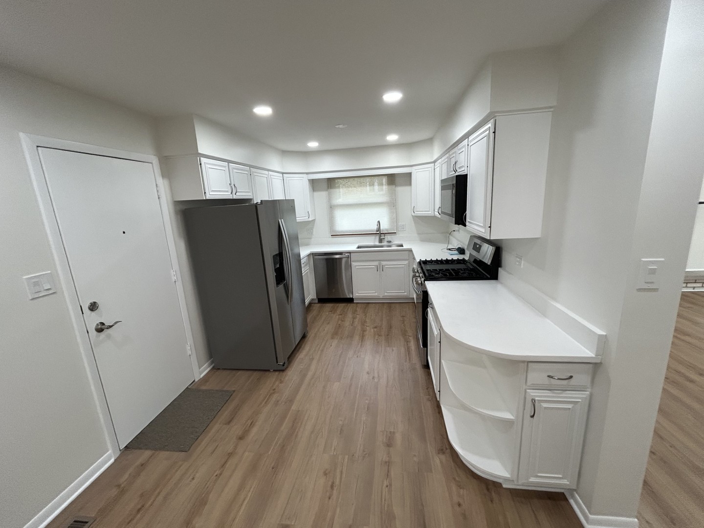 2811 N Harvard Avenue, Arlington Heights, IL 60004