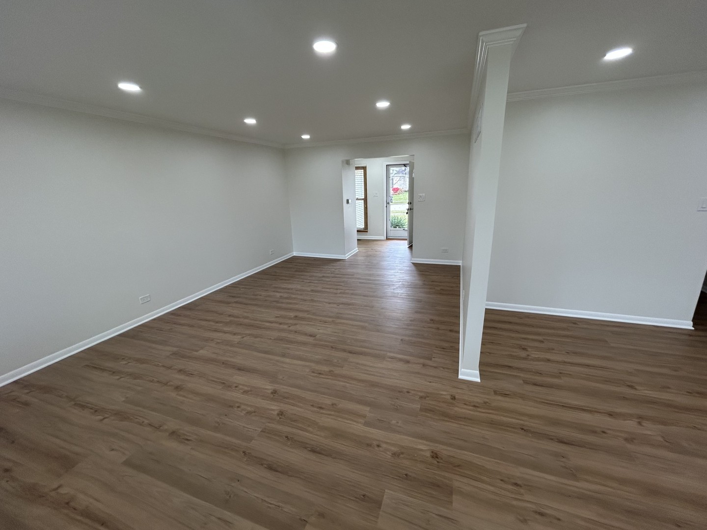 2811 N Harvard Avenue, Arlington Heights, IL 60004