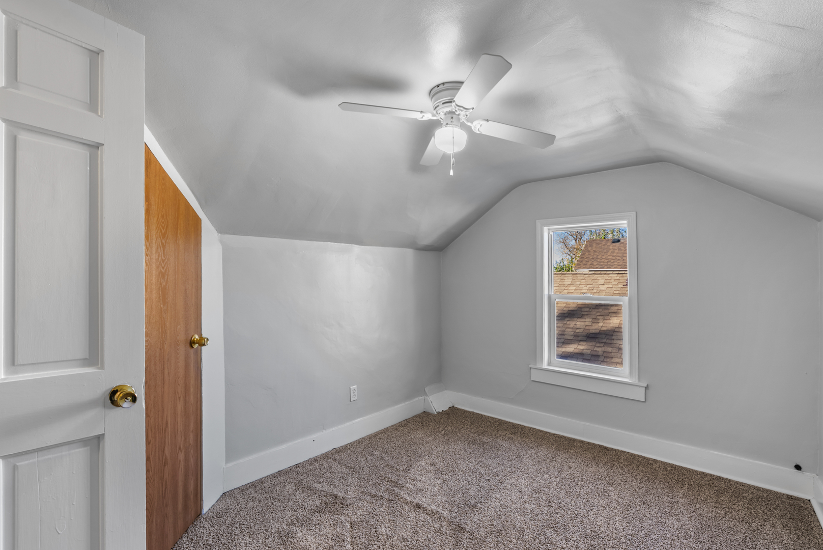 446 Seminary Avenue, Aurora, IL 60505