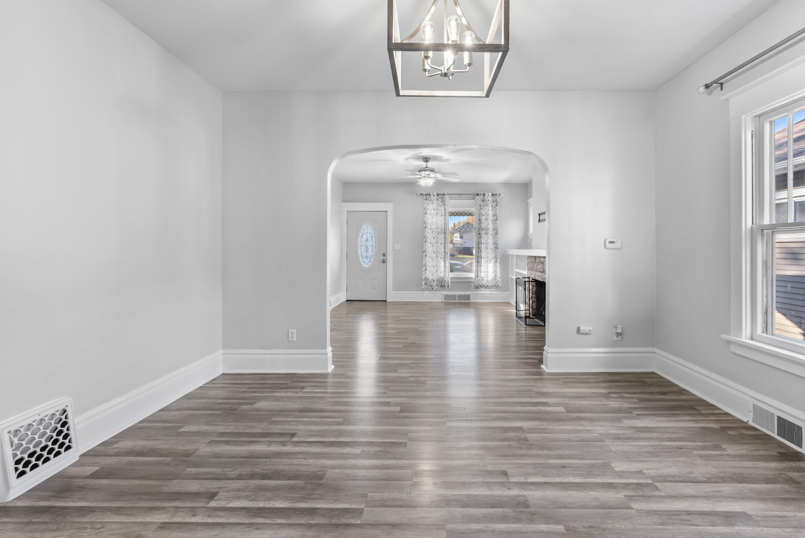 446 Seminary Avenue, Aurora, IL 60505