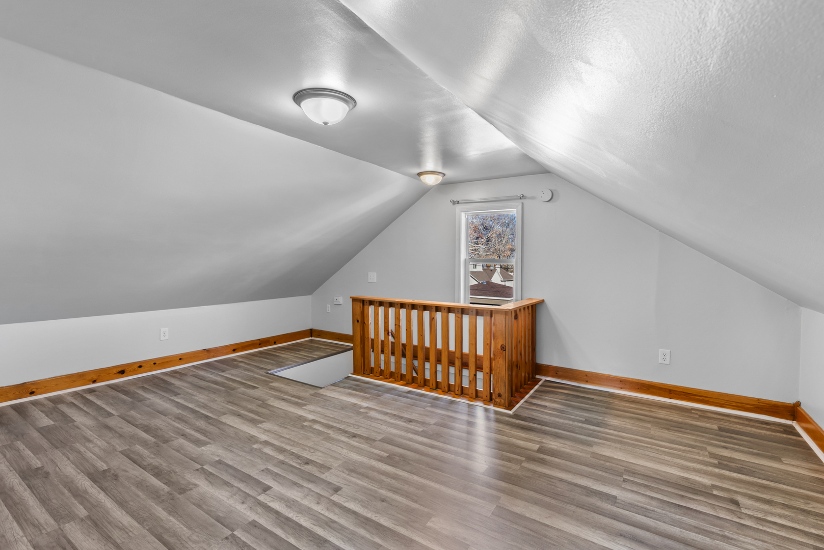 446 Seminary Avenue, Aurora, IL 60505