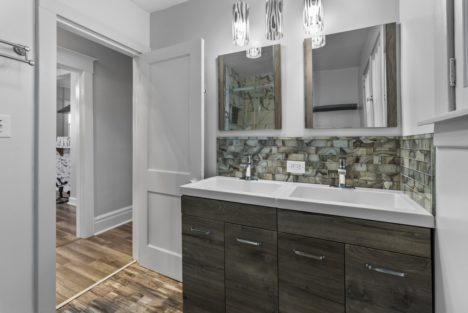 446 Seminary Avenue, Aurora, IL 60505