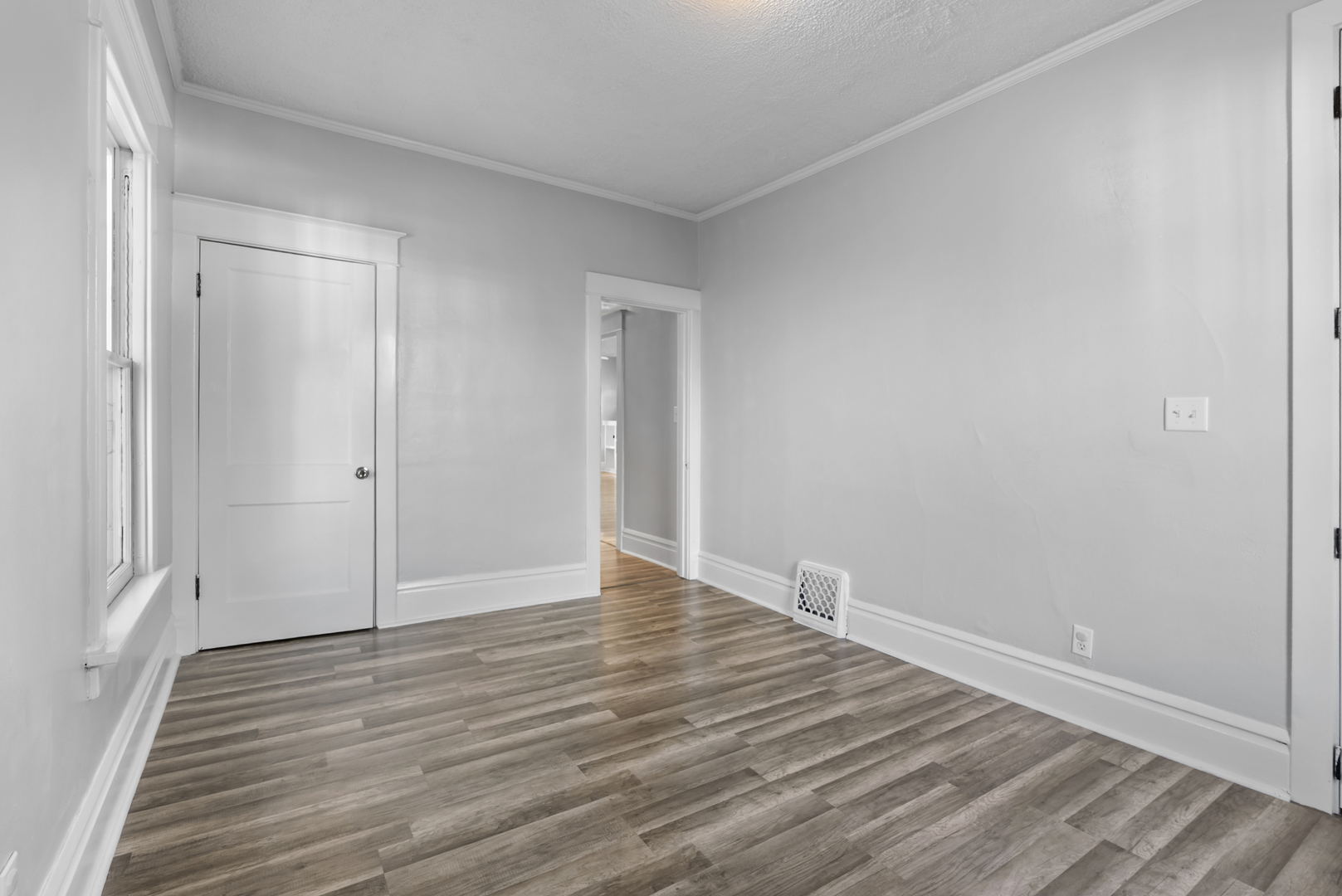 446 Seminary Avenue, Aurora, IL 60505