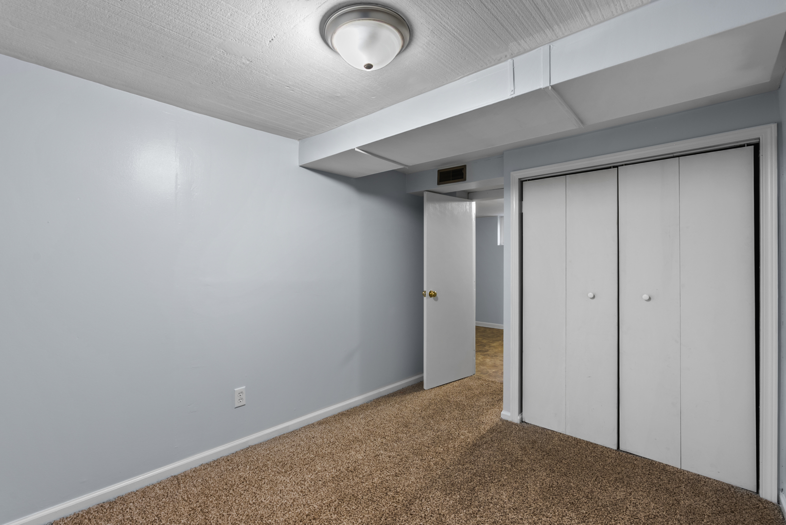 446 Seminary Avenue, Aurora, IL 60505