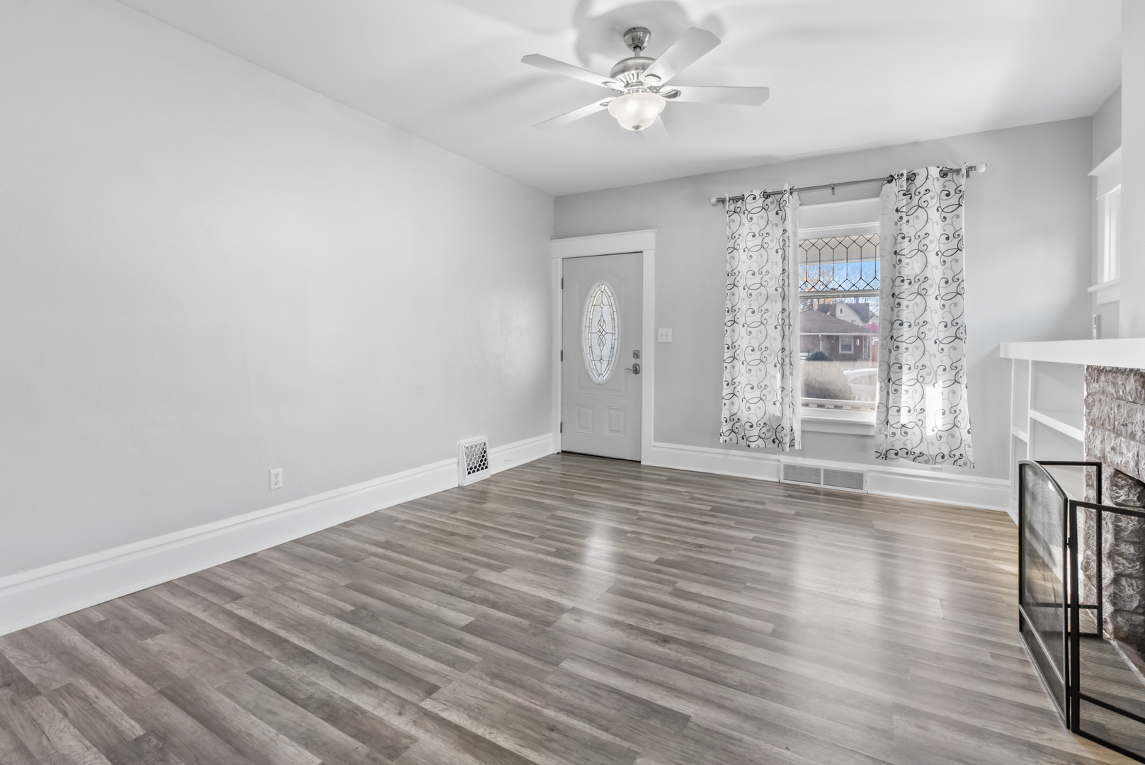 446 Seminary Avenue, Aurora, IL 60505