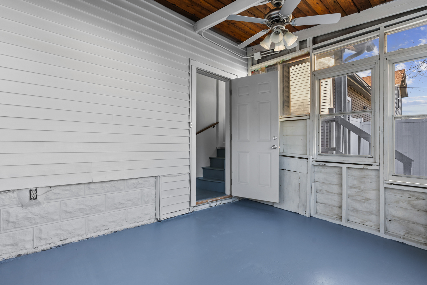 446 Seminary Avenue, Aurora, IL 60505